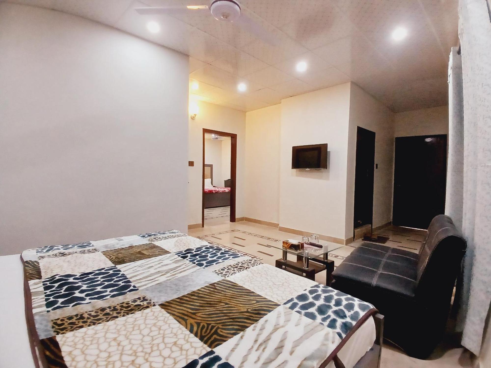 Subhan Palace Guest House การาจี ภายนอก รูปภาพ