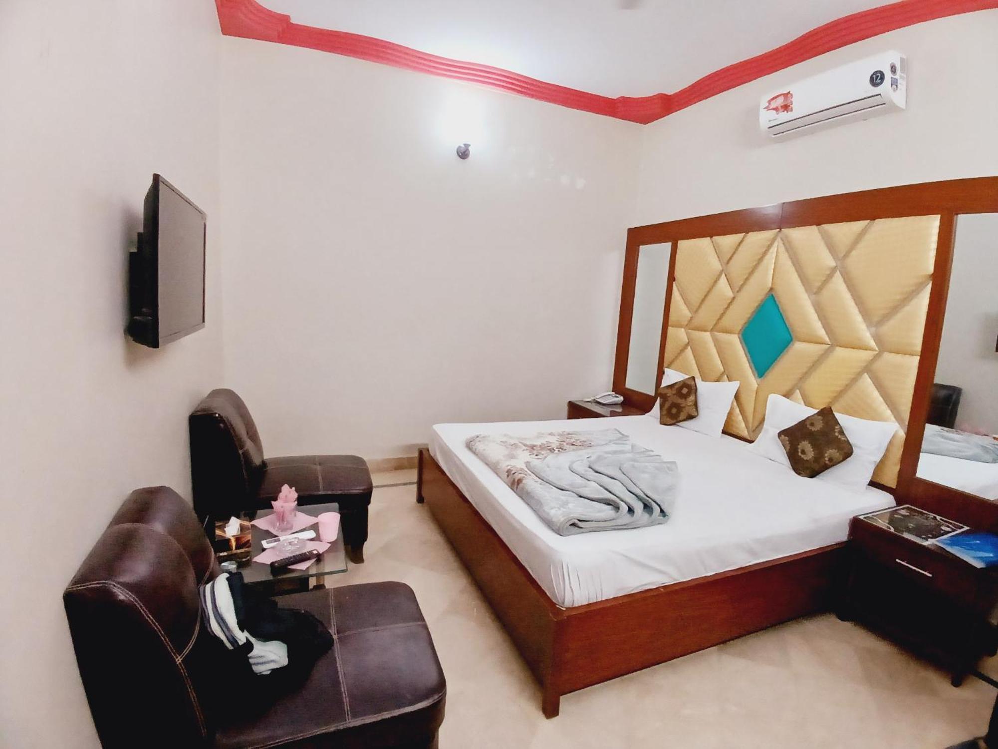 Subhan Palace Guest House การาจี ภายนอก รูปภาพ